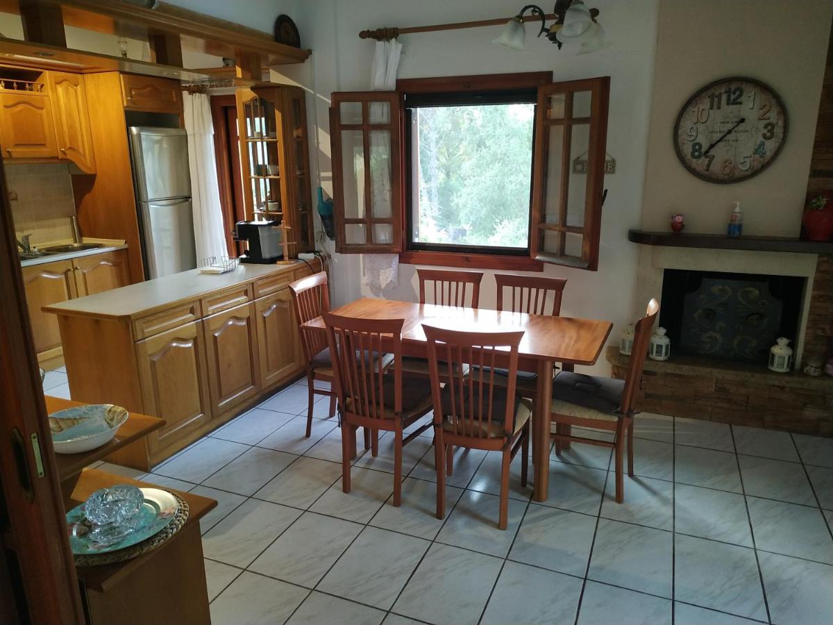 Villa Dimitris Áfra Extérieur photo